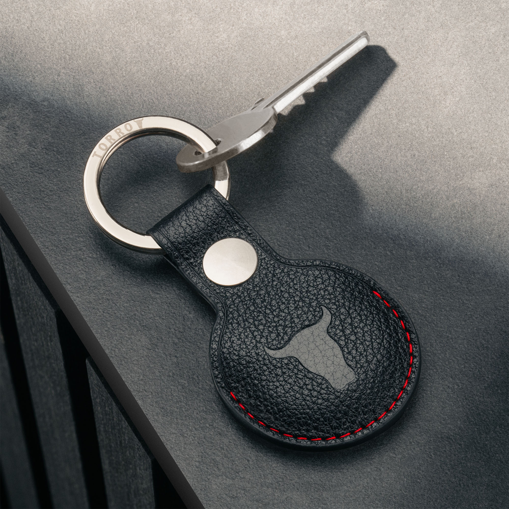 AirTag Leder-Schlüsselring / Schlüsselanhänger (mit Gebürstetem Metallring) - Image 10
