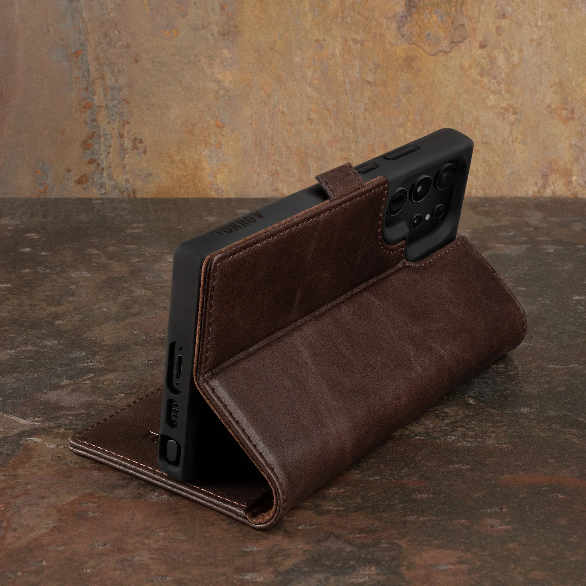 Galaxy S23 Ultra Lederhülle (mit Standfunktion) - Image 10