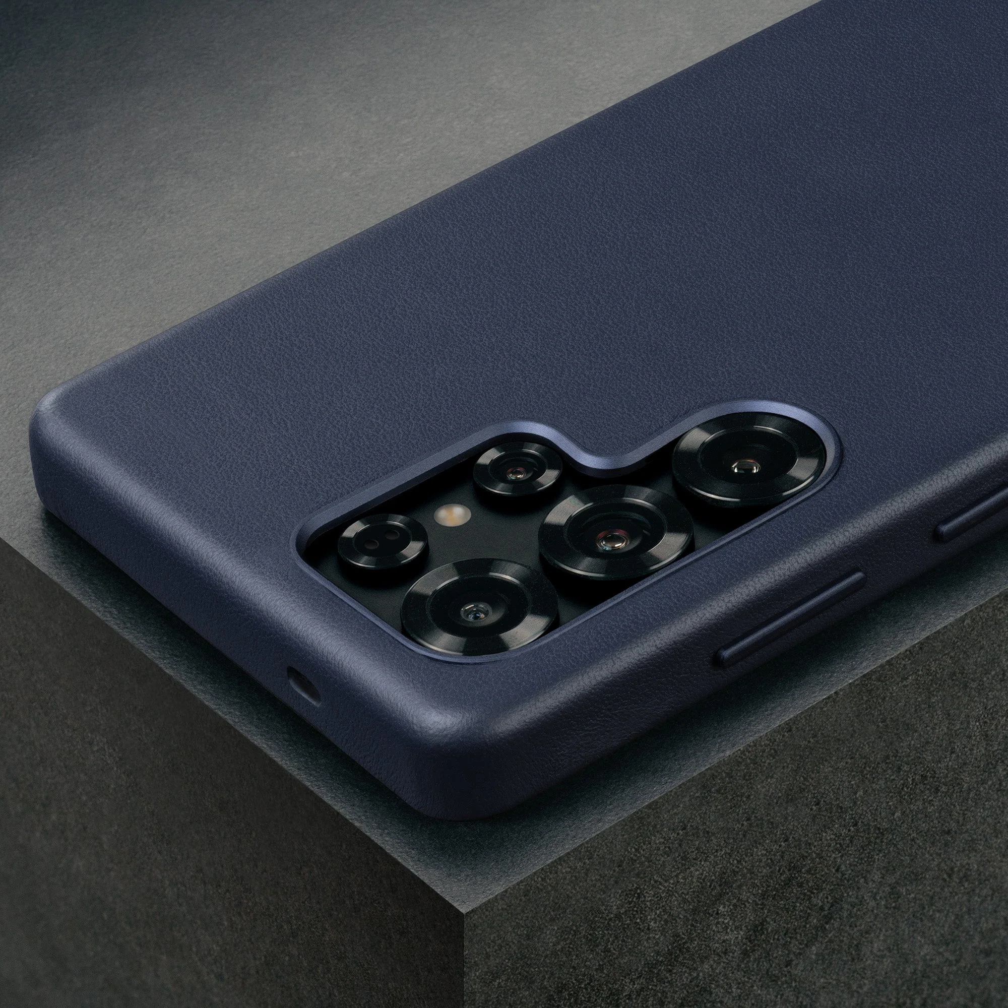 Galaxy S25 Ultra Leder Bumper Hülle (Qi2/MagSafe-Ladekompatibel) - Image 13