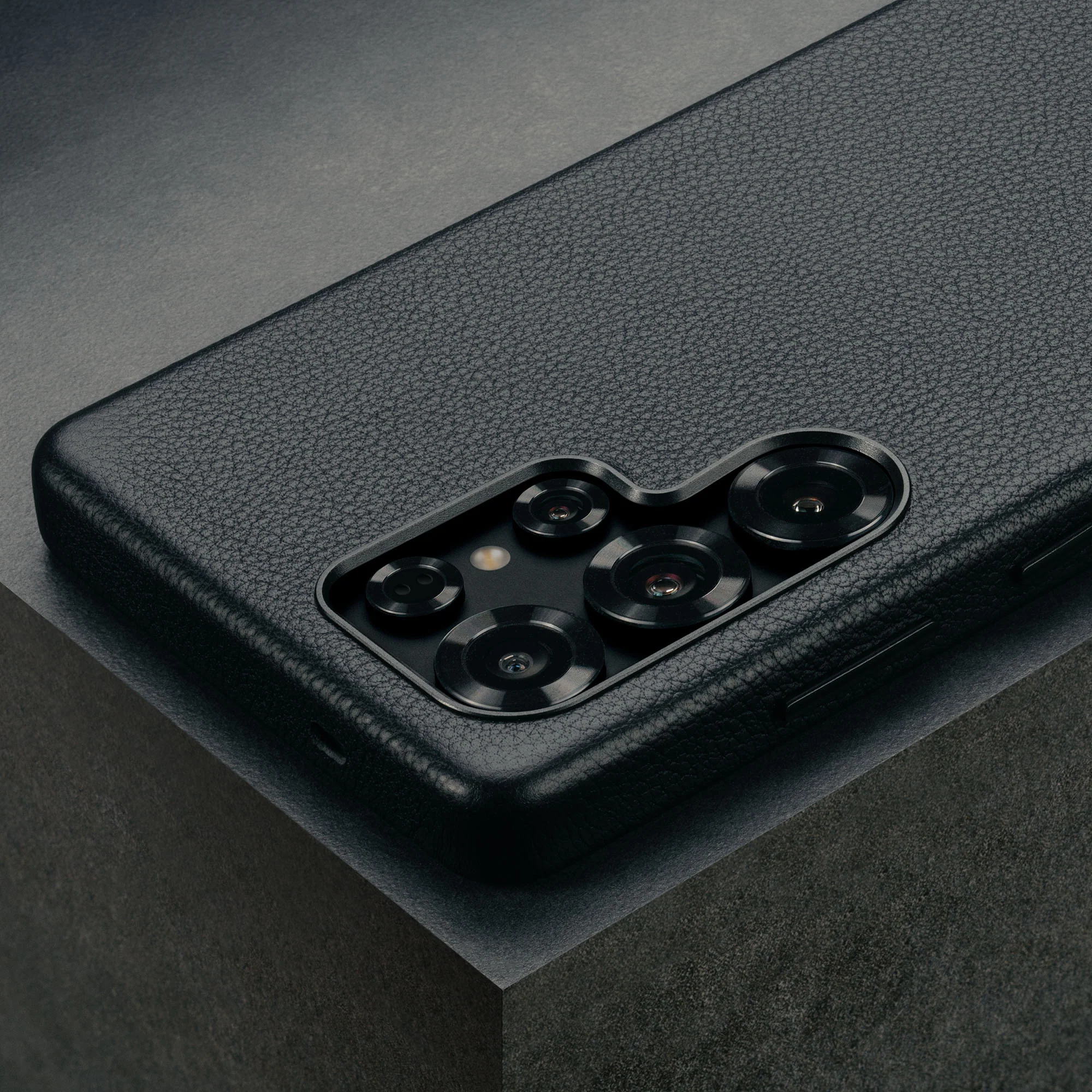 Galaxy S25 Ultra Leder Bumper Hülle (Qi2/MagSafe-Ladekompatibel) - Image 5