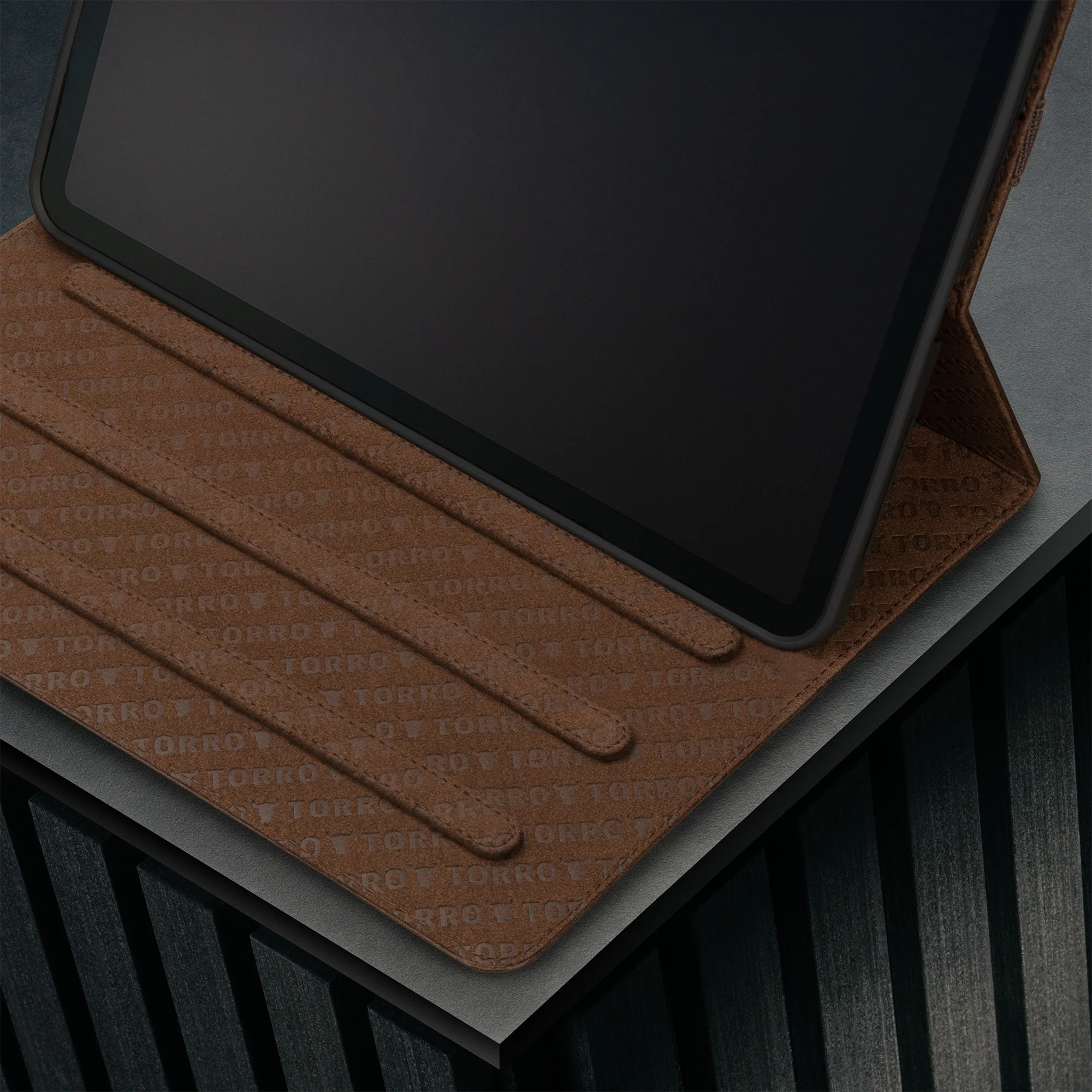 iPad Lederhülle (11. A16 und 10. Gen) - Image 14