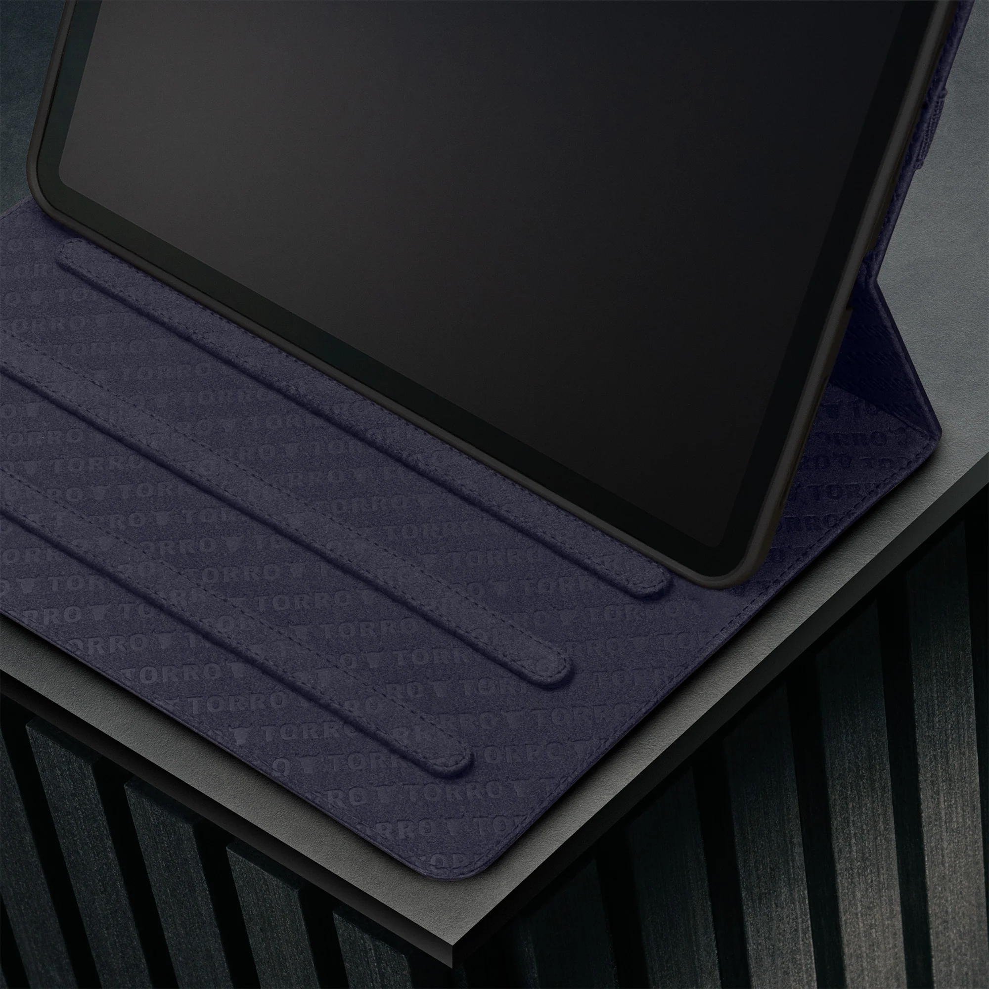 iPad Pro 11" Lederhülle (M5/M4) - Image 14