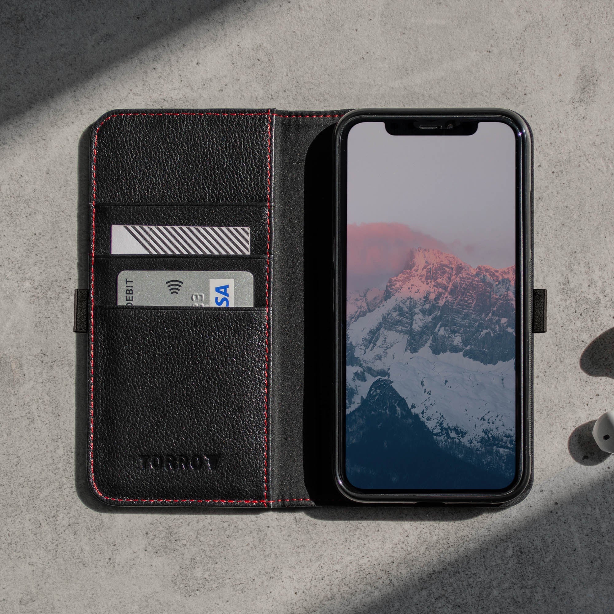 iPhone 11 Pro Lederhülle (mit Standfunktion) - Image 3