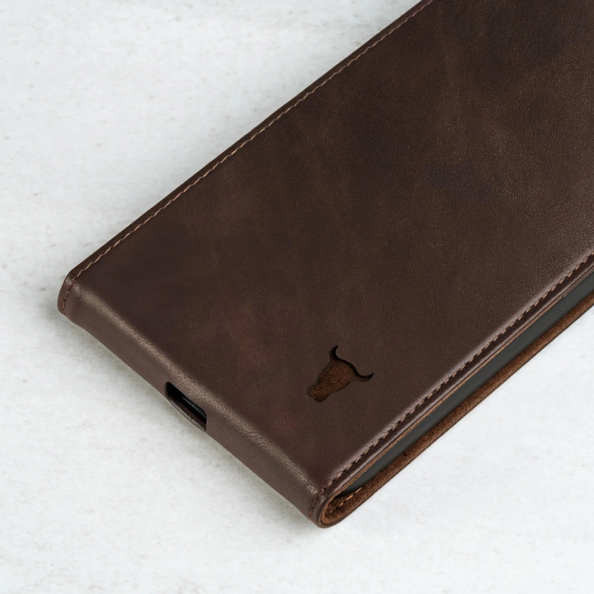 iPhone 14 Leder Flip Hülle (mit MagSafe-Aufladung) - Image 10