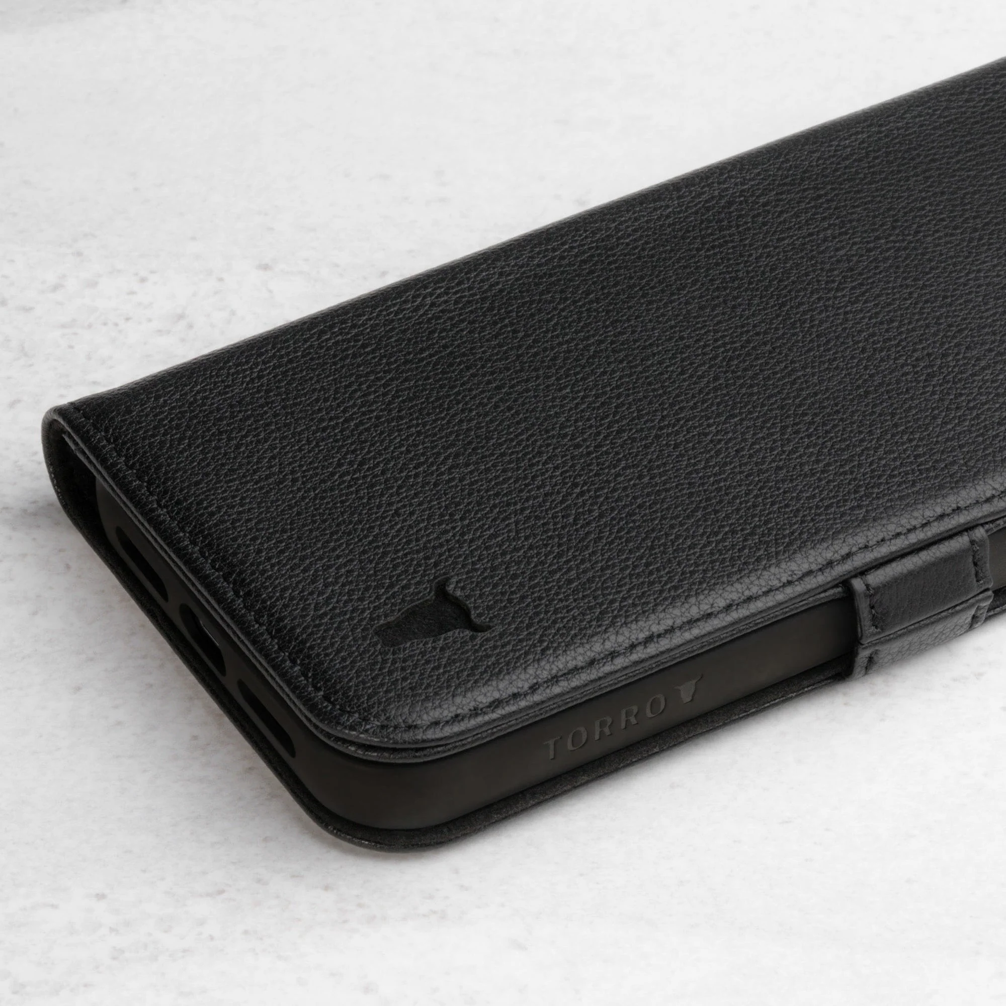 iPhone 14 Pro Max Lederhülle (mit Standfunktion) - Image 20