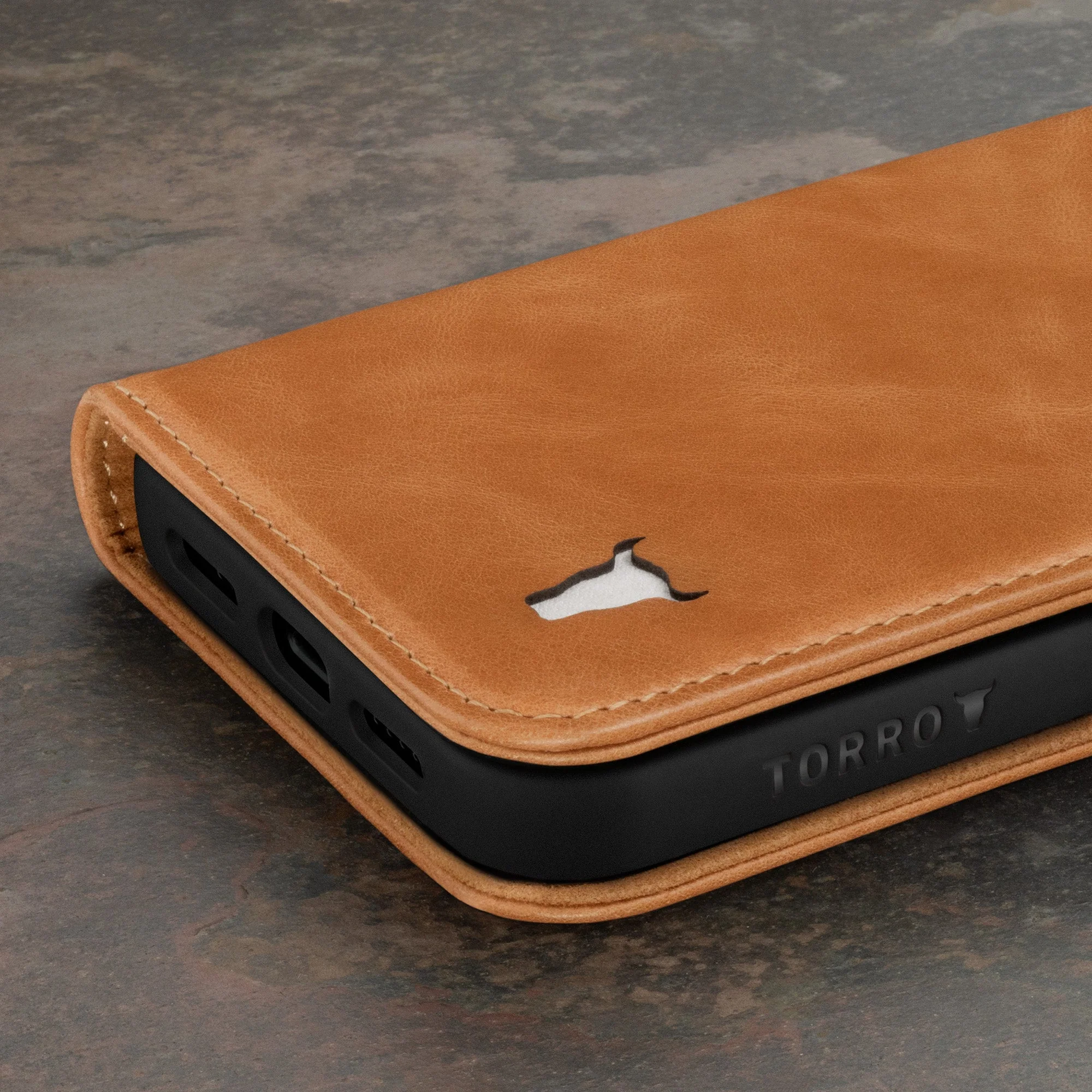 iPhone 15 Pro Max Lederhülle - Image 17