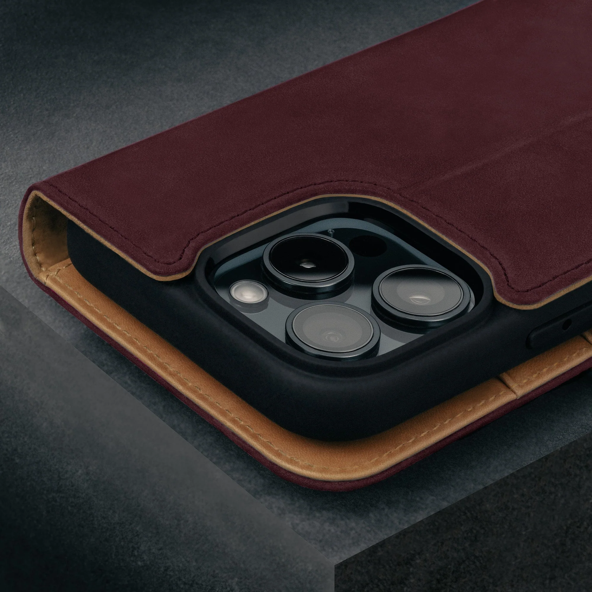 iPhone 15 Pro Max Nubuklederhülle (mit abnehmbarer Hülle) - Image 4