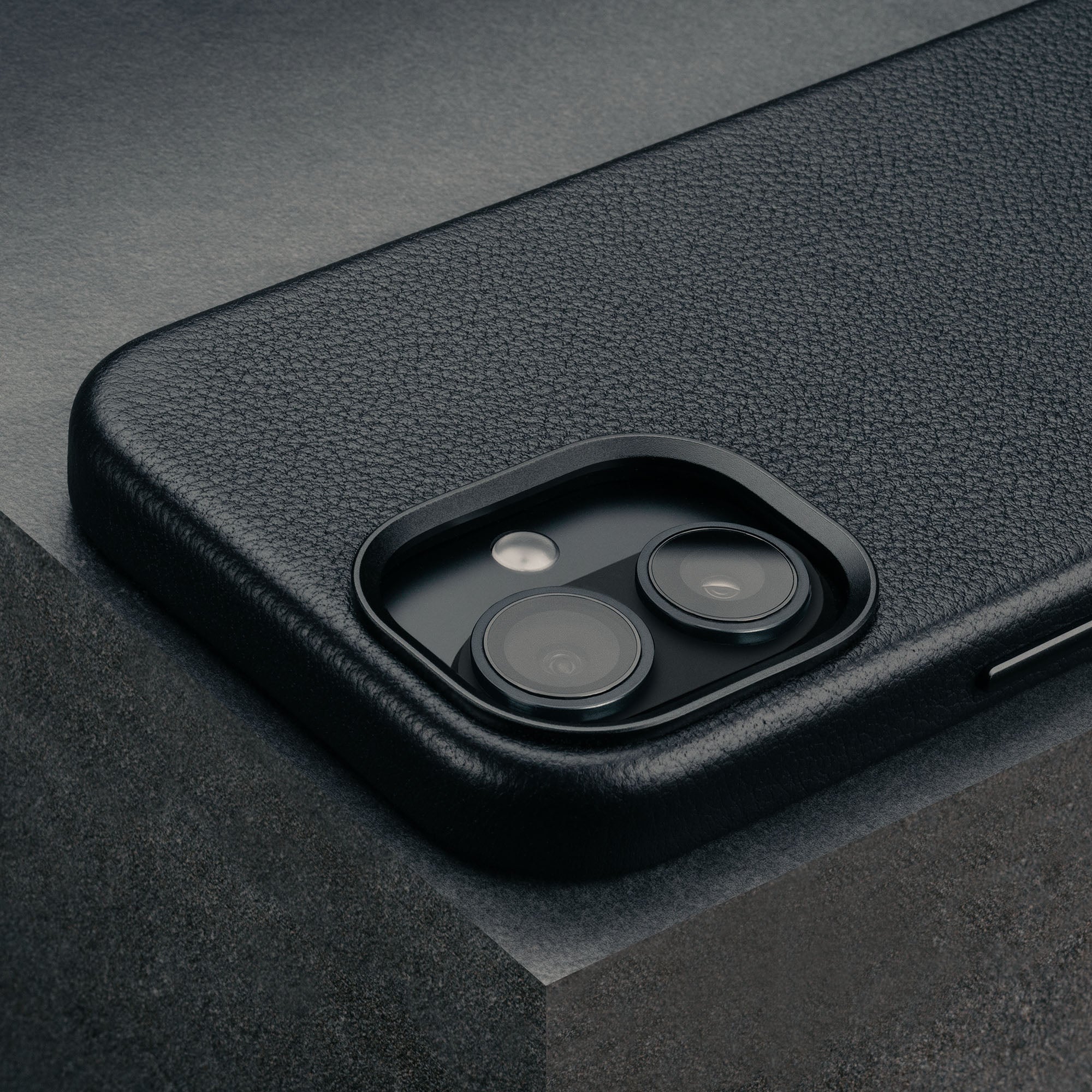 iPhone 16 Schlank Leder Bumper Hülle - Image 6