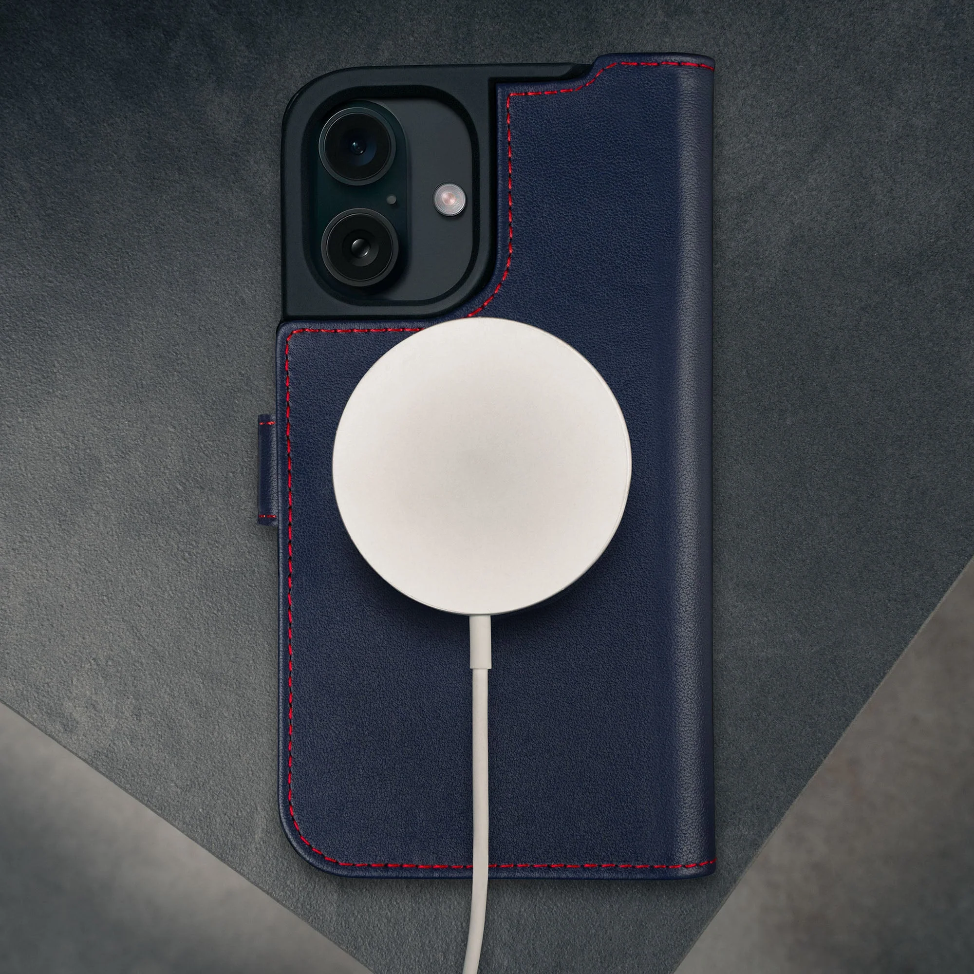 iPhone 16 Lederhülle (mit Standfunktion und MagSafe Laden) - Image 23