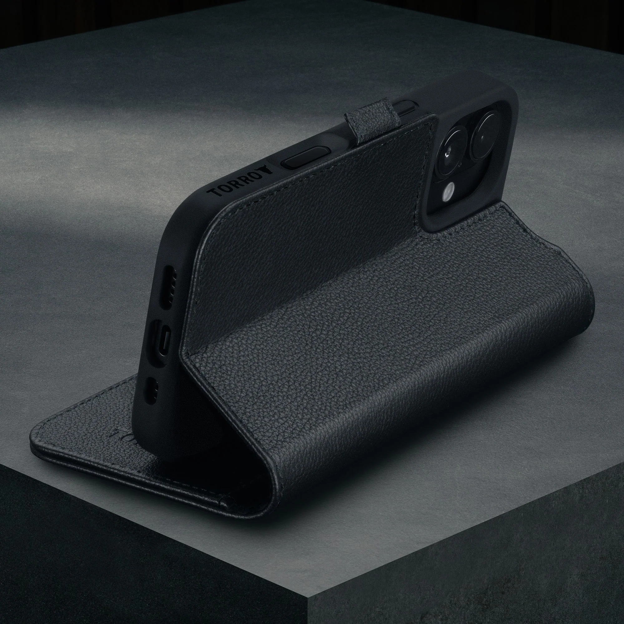 iPhone 16 Lederhülle (mit Standfunktion und MagSafe Laden) - Image 30