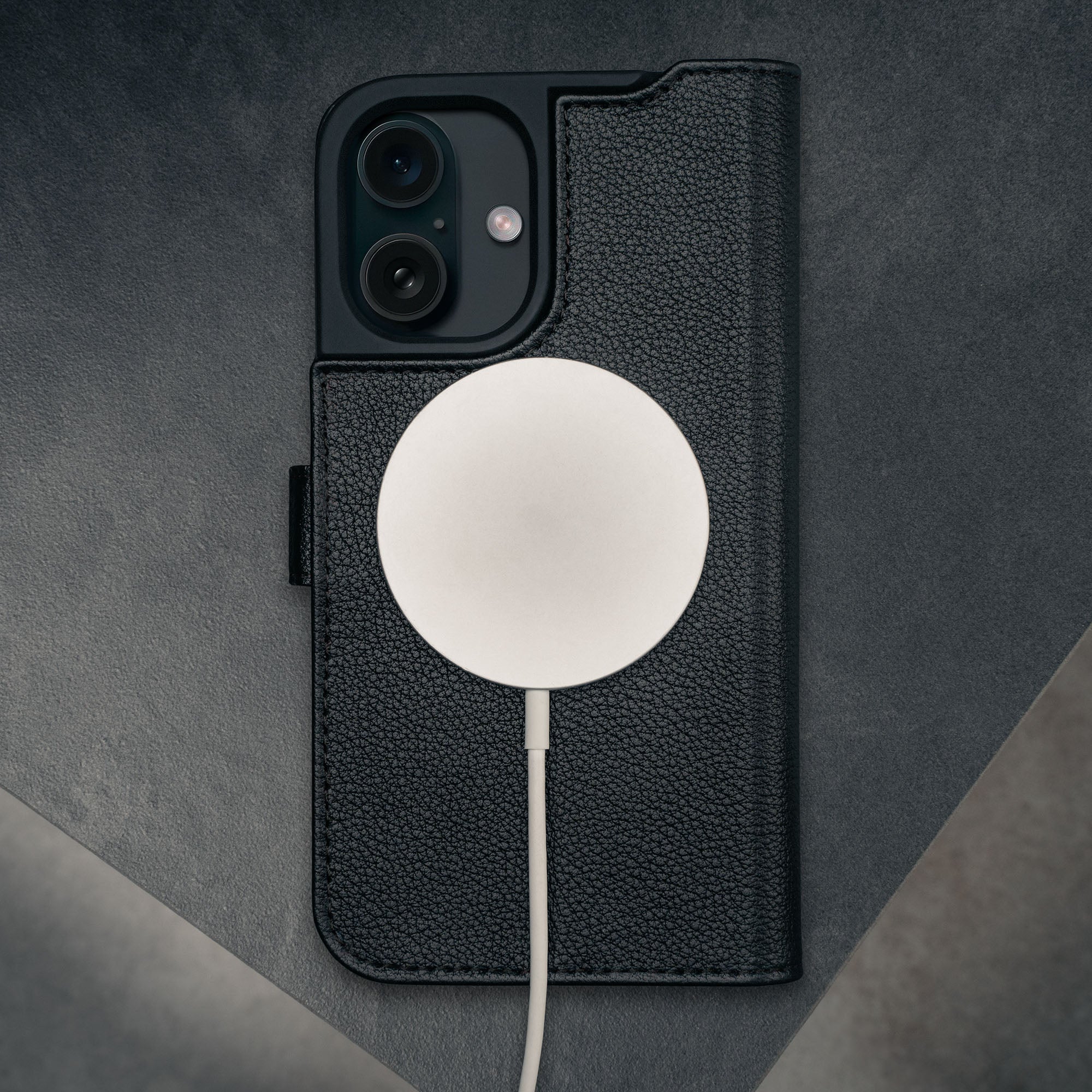 iPhone 16 Lederhülle (mit Standfunktion und MagSafe Laden) - Image 35