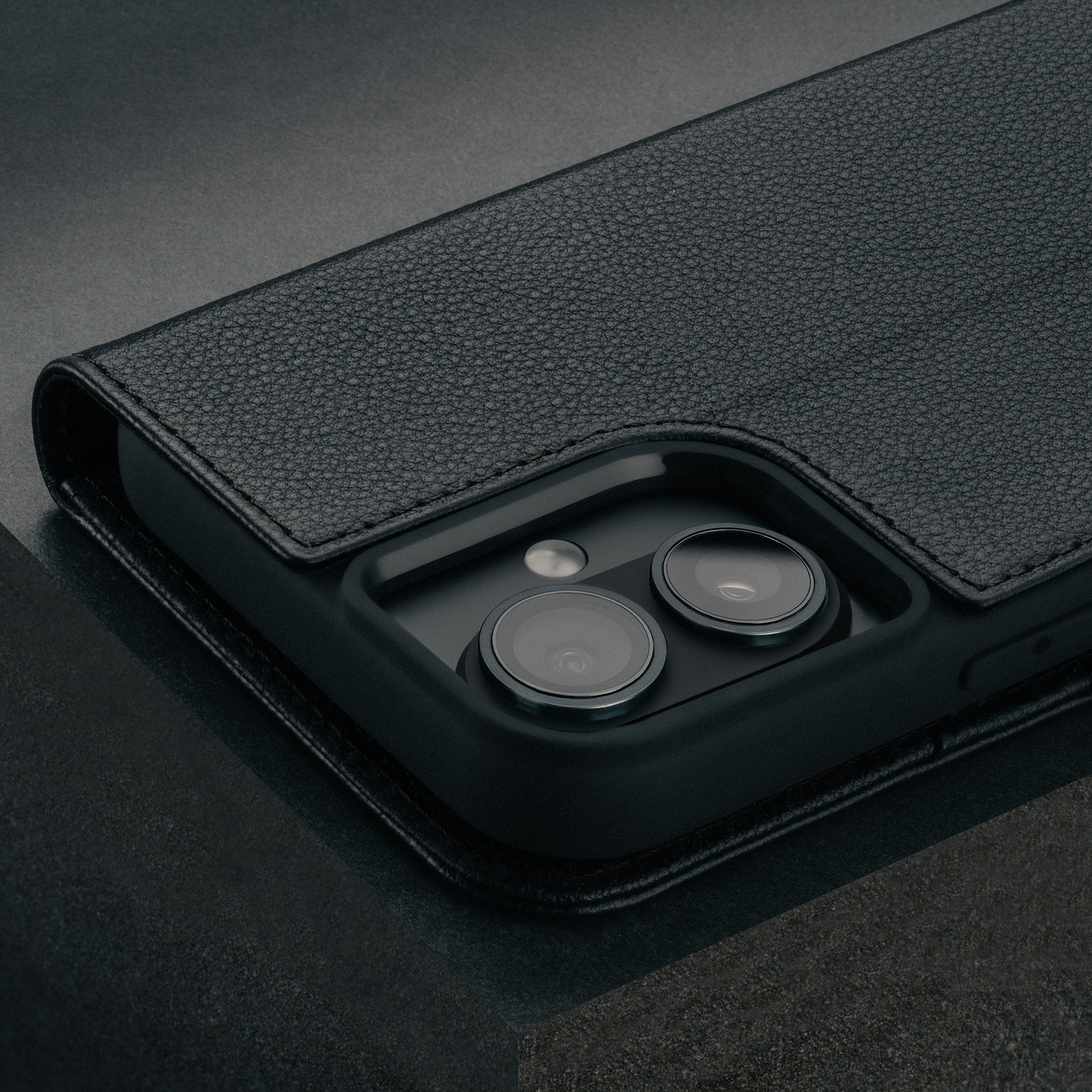 iPhone 16 Plus Lederhülle (mit Standfunktion und MagSafe Laden) - Image 10