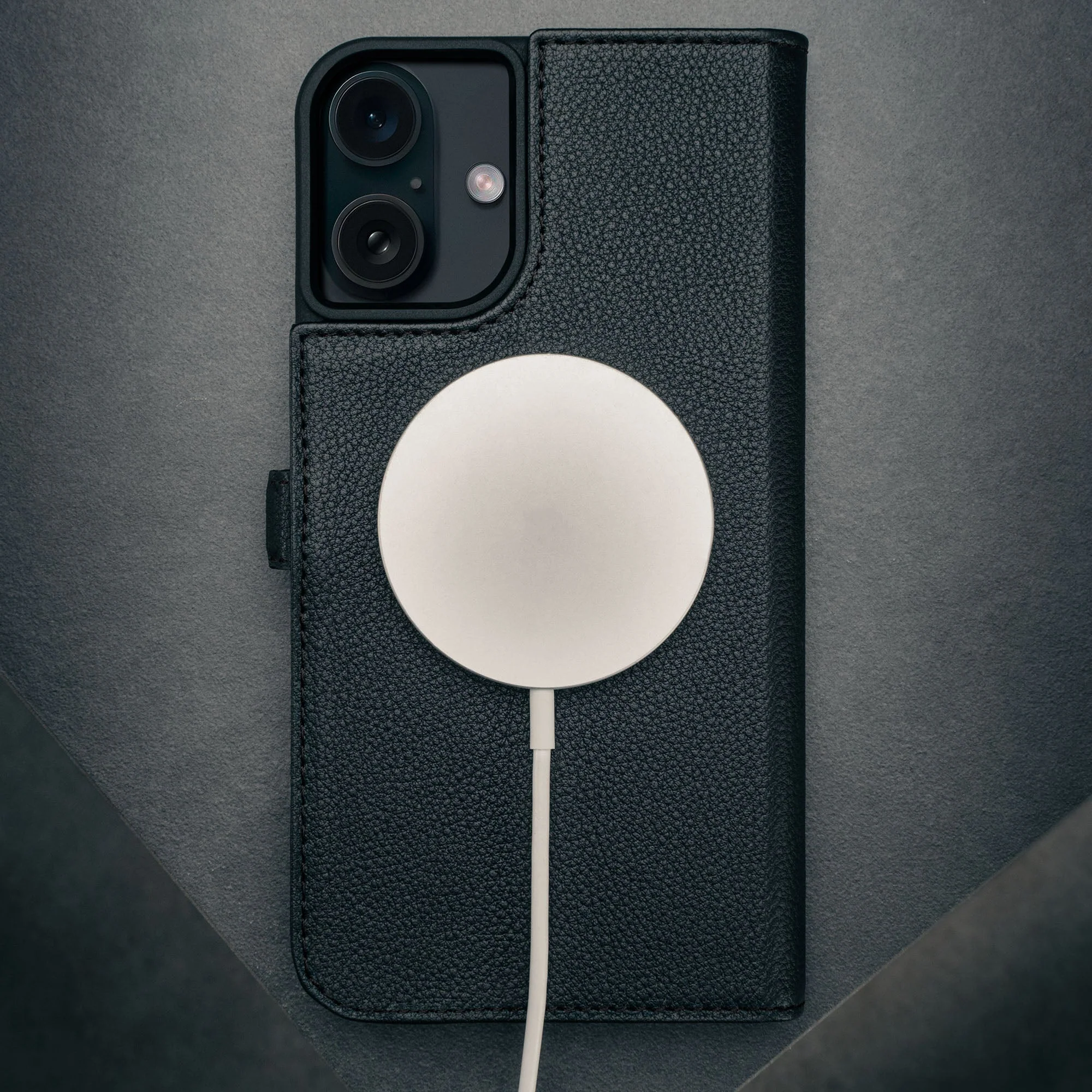 iPhone 16 Plus Lederhülle (mit Standfunktion und MagSafe Laden) - Image 12