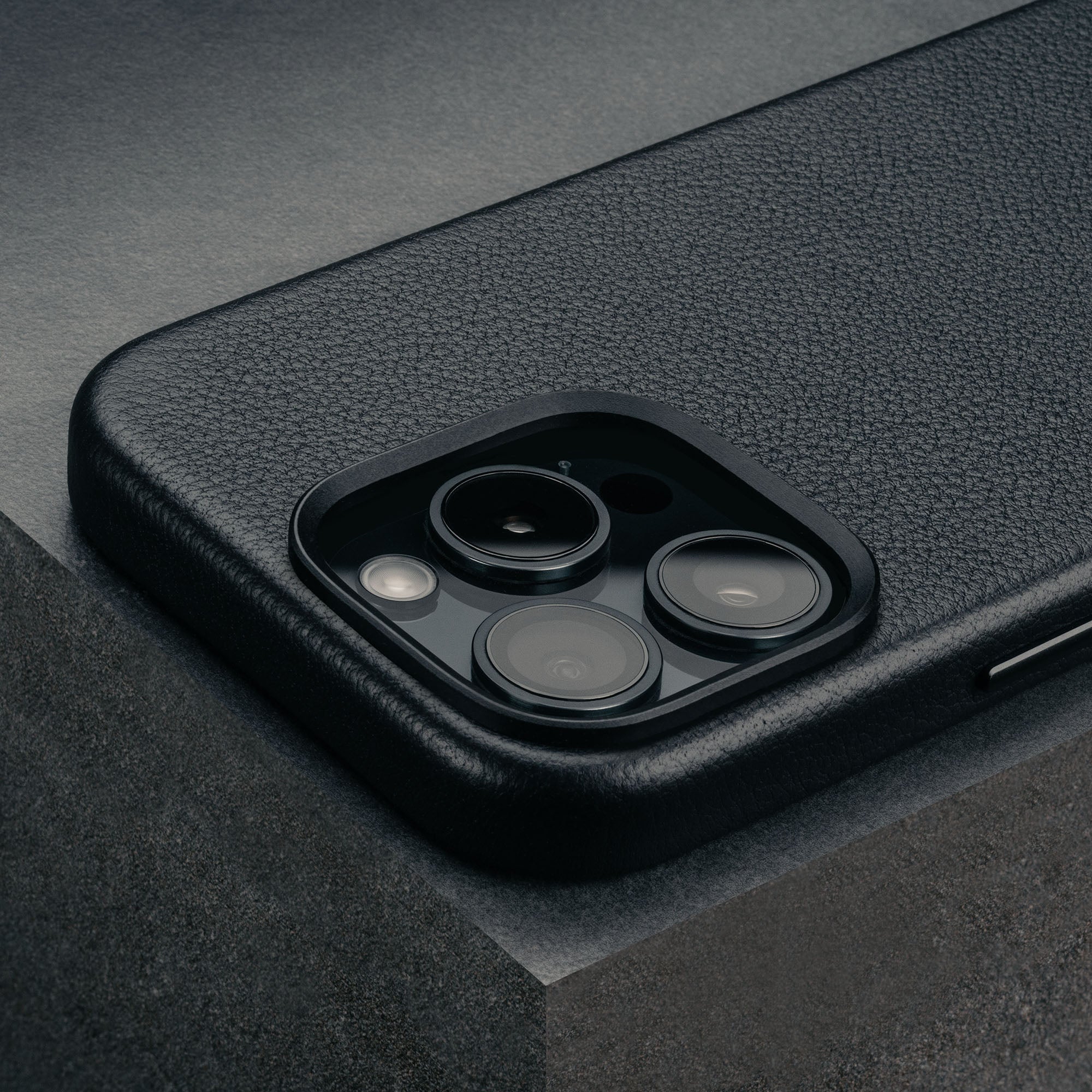 iPhone 16 Pro Leder Bumper Hülle - Image 5