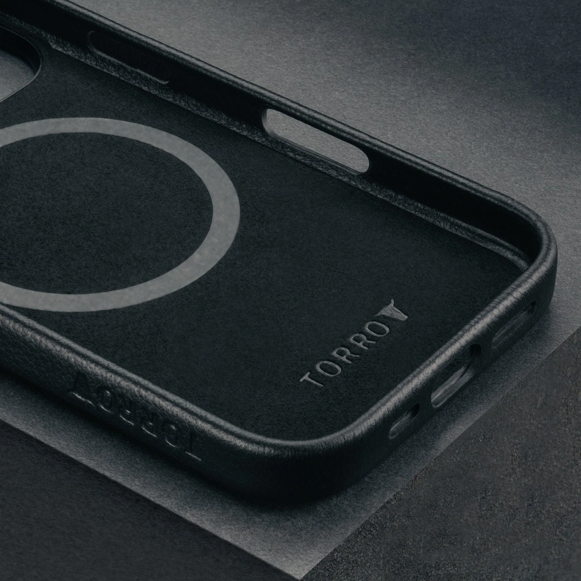 iPhone 16 Pro Leder Bumper Hülle - Image 6