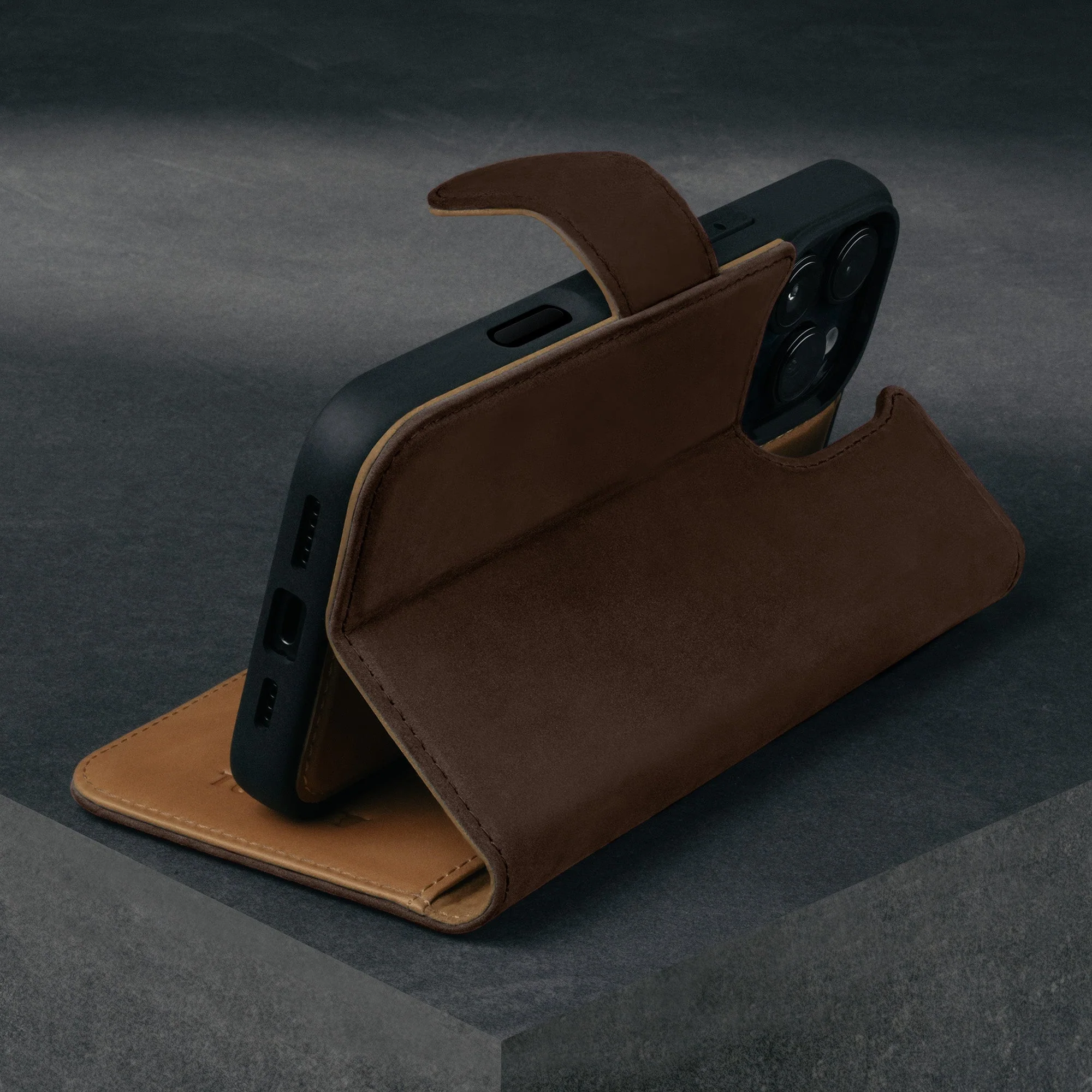 iPhone 16 Pro Max Lederhülle (mit abnehmbarer Hülle und MagSafe-kompatibel) - Image 11