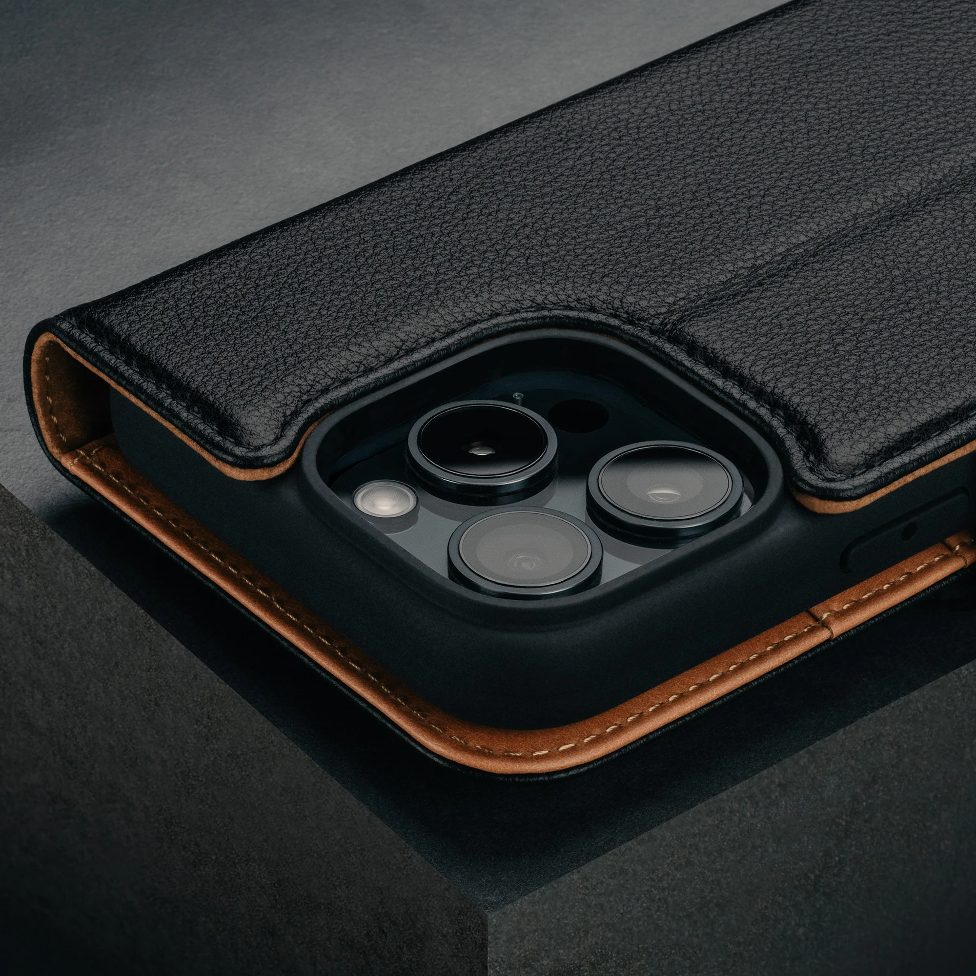 iPhone 16 Pro Max Lederhülle (mit abnehmbarer Hülle und MagSafe-kompatibel) - Image 23