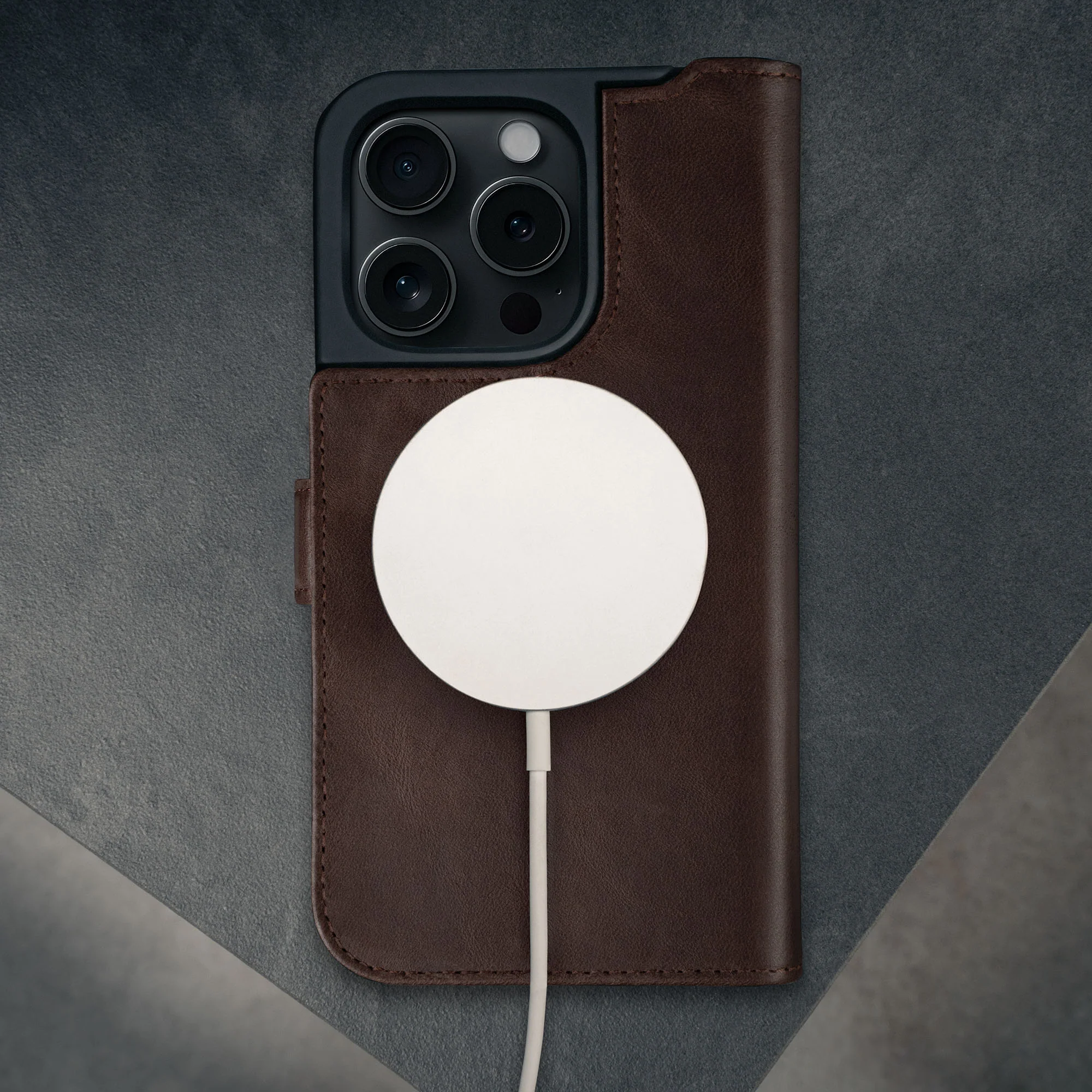 iPhone 16 Pro Max Lederhülle (Standfunktion & MagSafe kompatibel) - Image 17