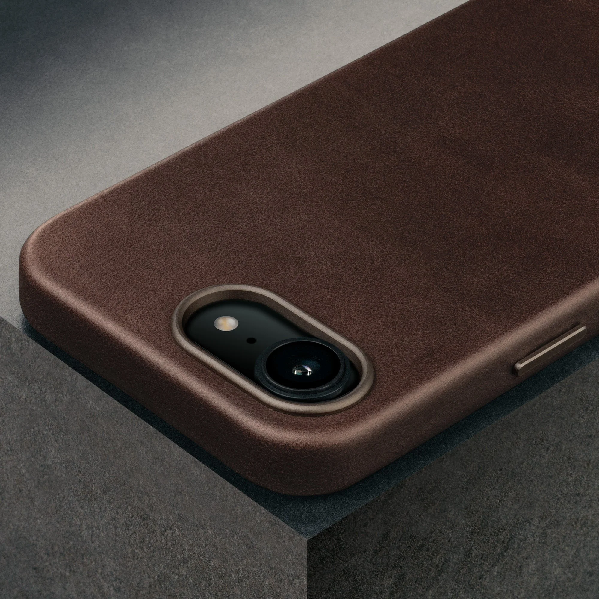 iPhone 17e / 16e Leder Bumper Hülle - Image 8