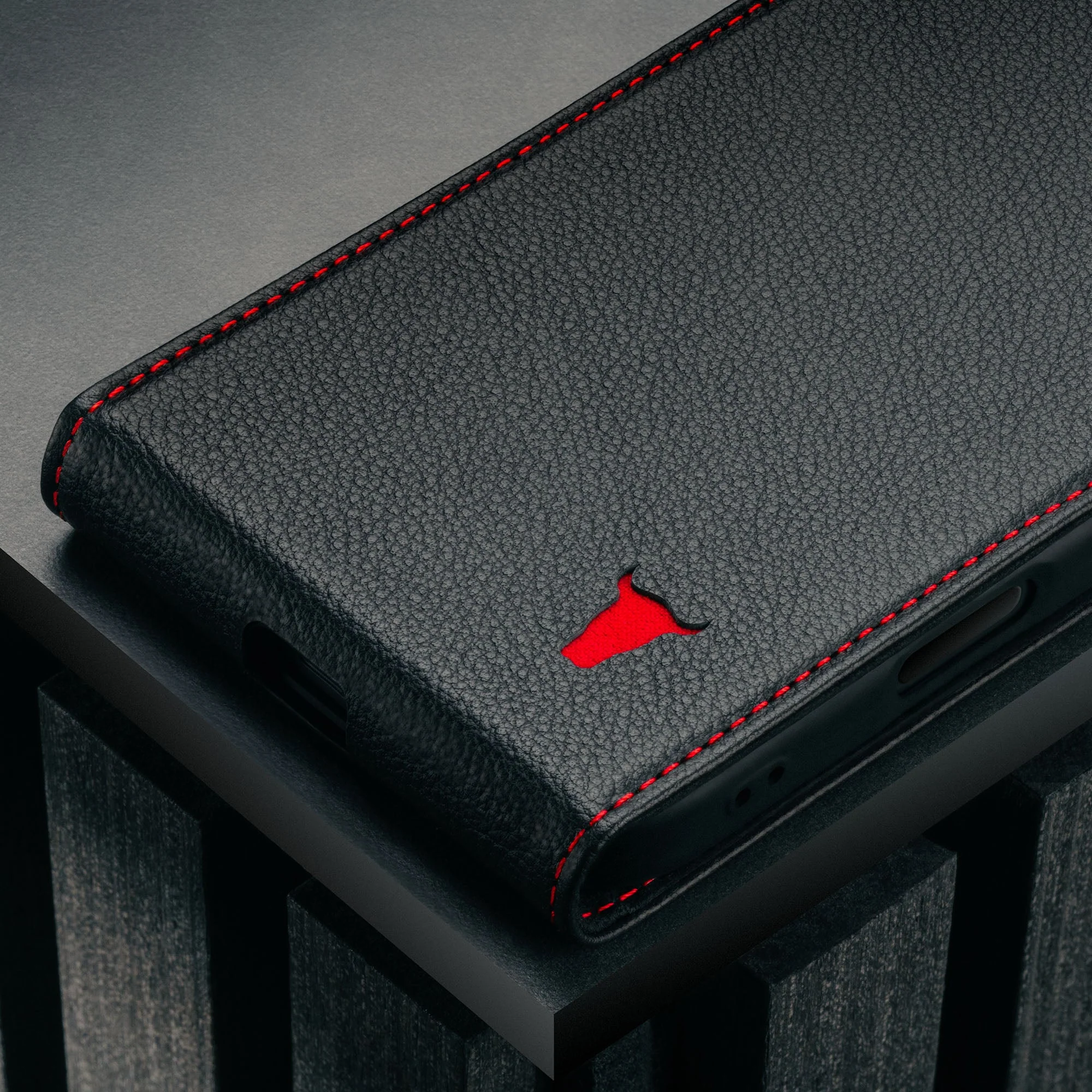 iPhone 17 Leder-Flip-Case (MagSafe-Laden) - Image 6