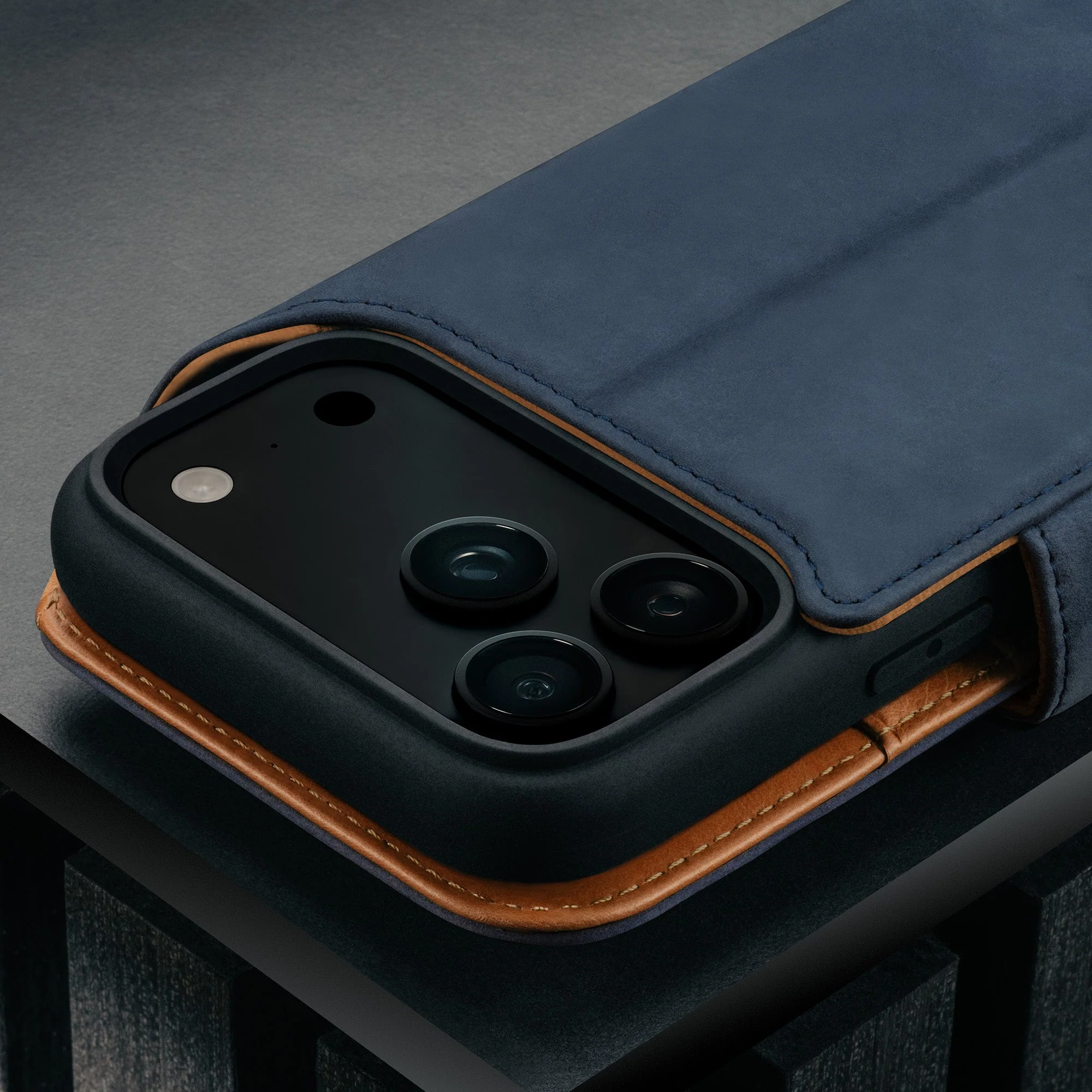 iPhone 17 Pro Lederhülle (mit abnehmbarer Abdeckung & MagSafe-kompatibel) - Image 17