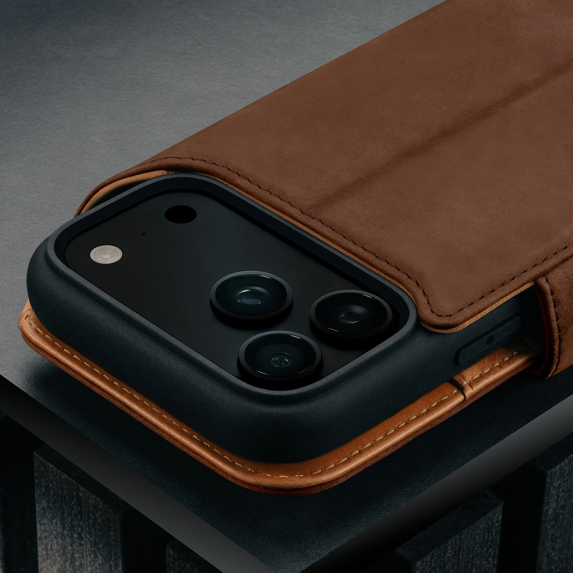 iPhone 17 Pro Max Lederhülle (mit abnehmbarer Abdeckung & MagSafe-kompatibel) - Image 22
