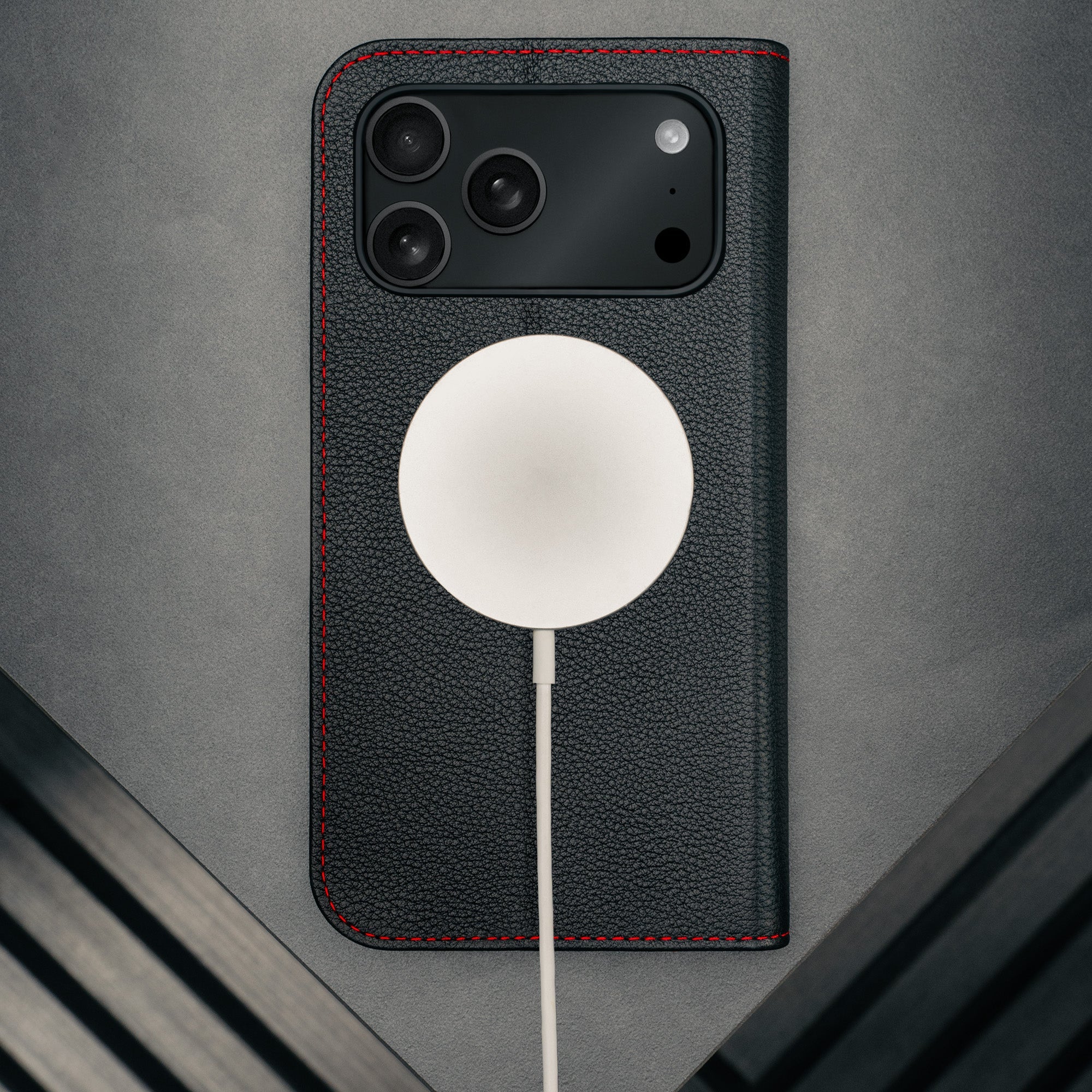 iPhone 17 Pro Max Lederhülle (MagSafe-Laden) - Image 14