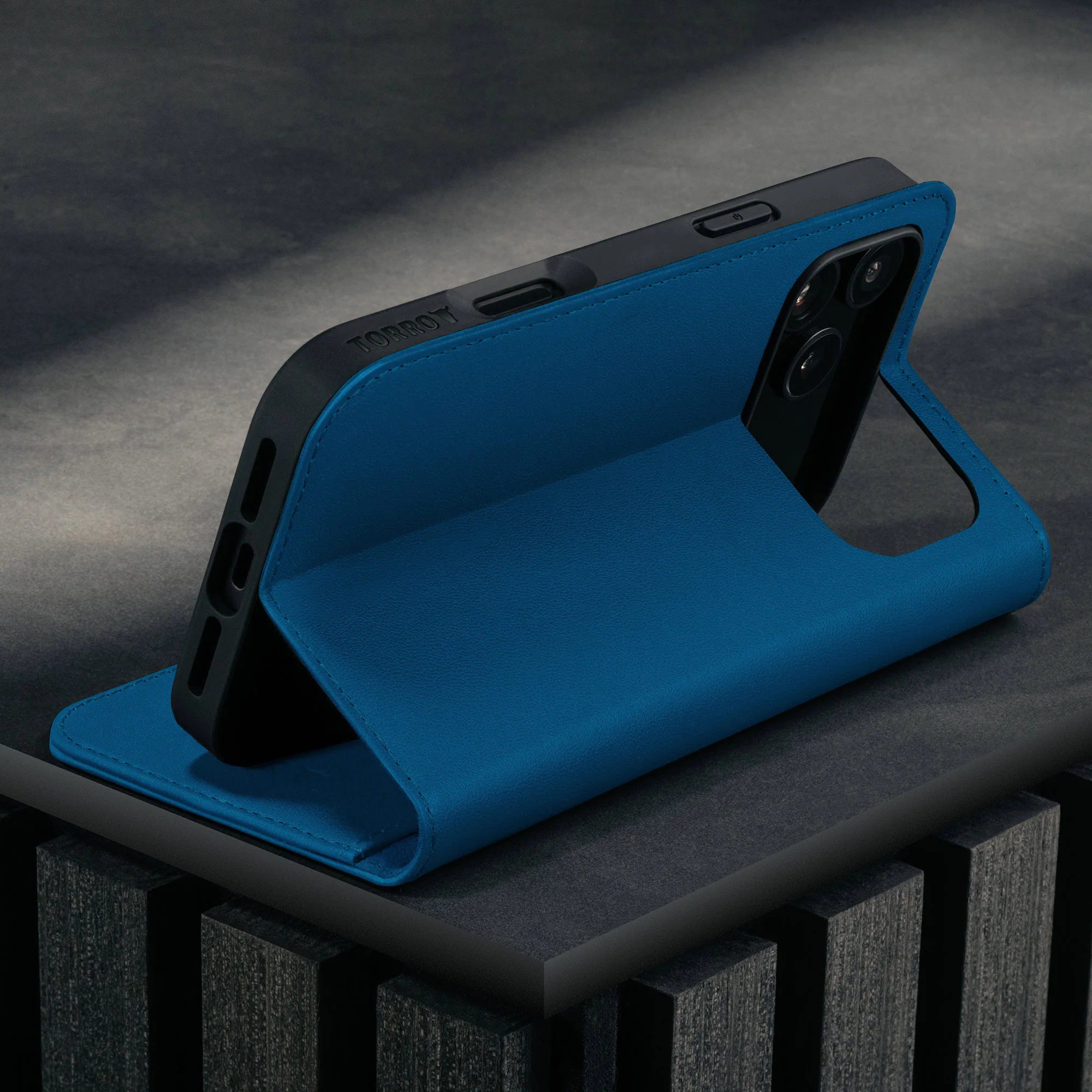 iPhone 17 Pro Max Lederhülle (MagSafe-Laden) - Image 45