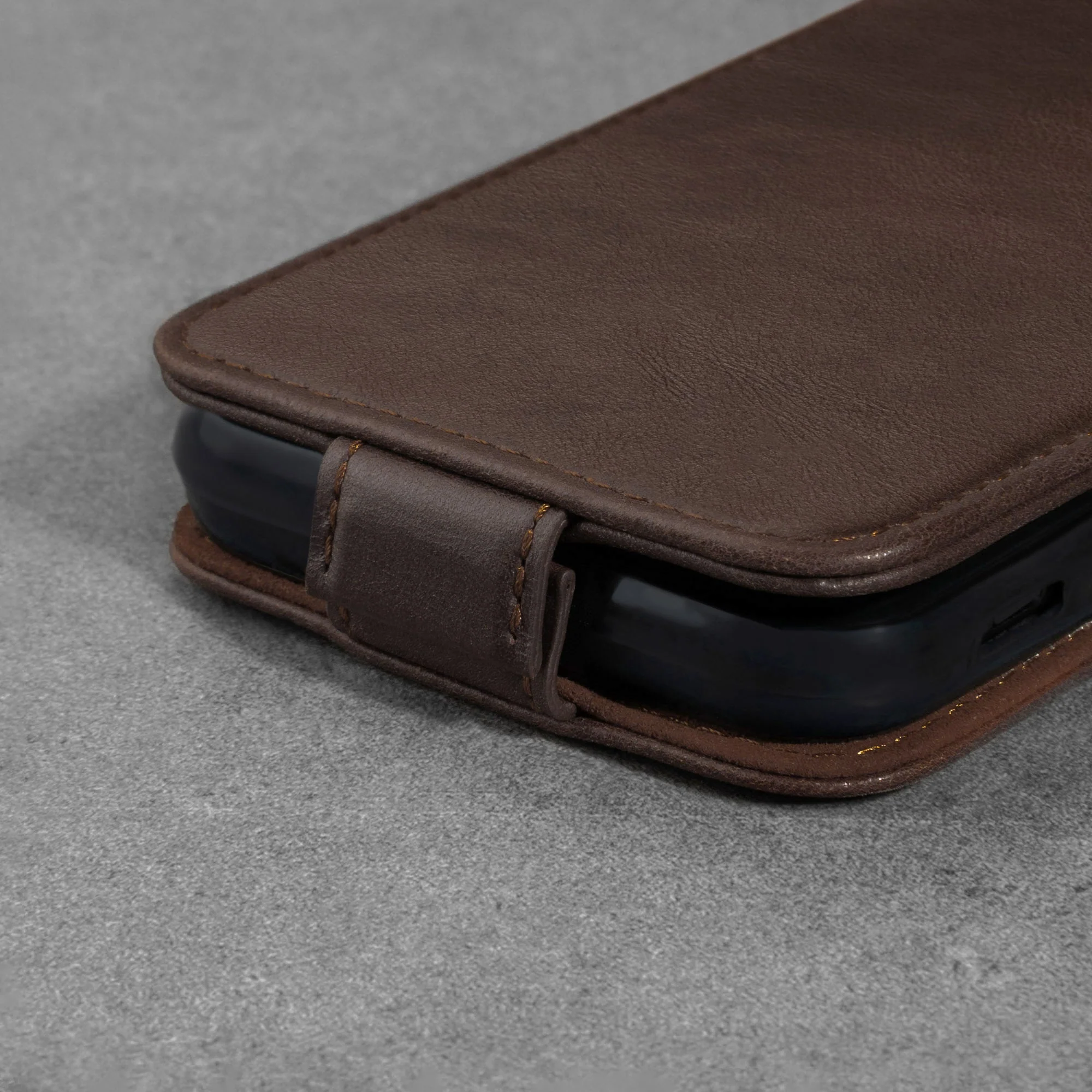 iPhone SE & iPhone 8/7 Leder Flip Hülle - Image 13